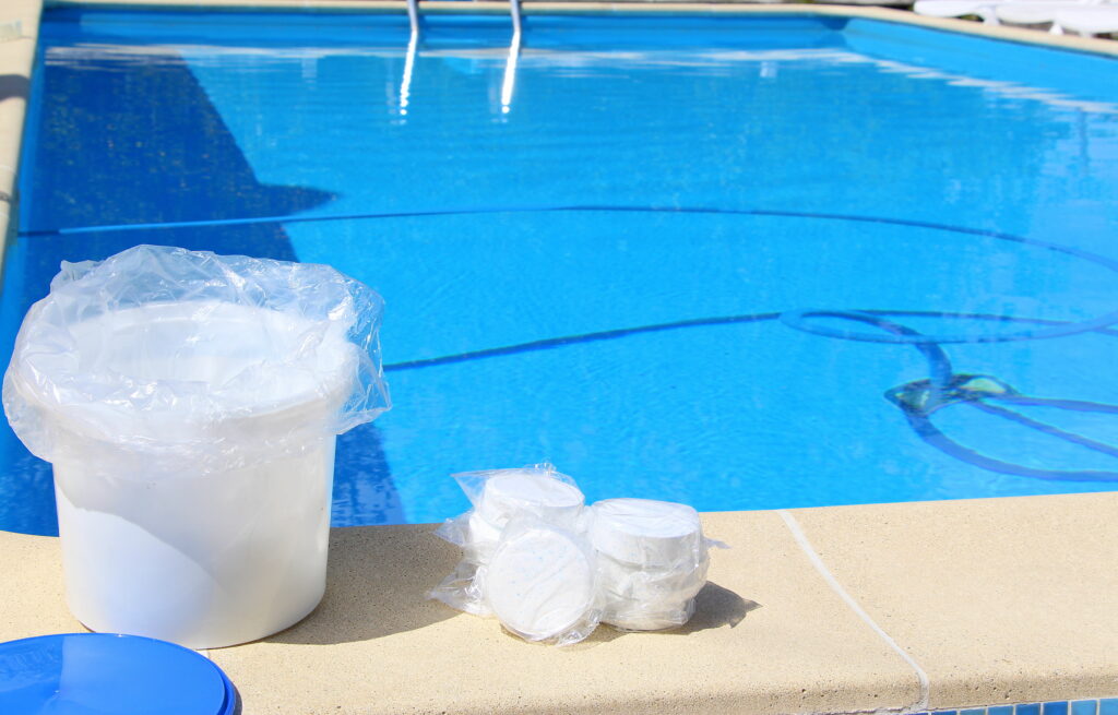 Prevent pool algae 